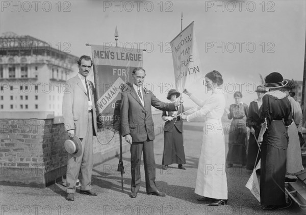 R.C. Beadle, A.H. Brown, Frances Bjorkman, 1913. Creator: Bain News Service.