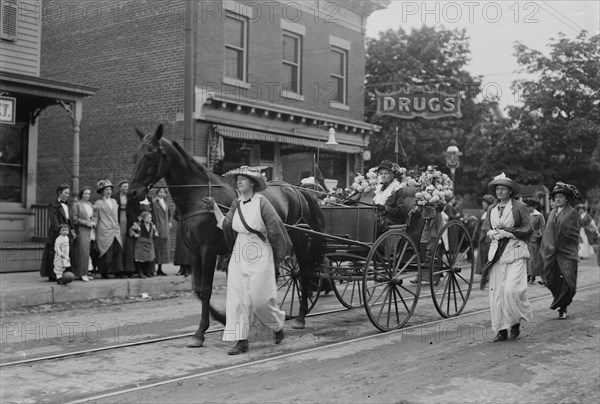 Oldest suffragette - Mrs. Rhoda Glover in Pageant, 1913. Creator: Bain News Service.