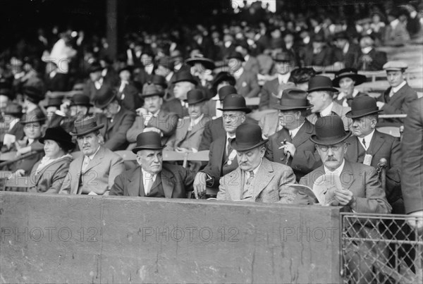 Baseball executives Edward J. McKeever (Brooklyn NL) and wife, Ben Shibe (Philadelphia AL), Garry He Creator: Bain News Service.