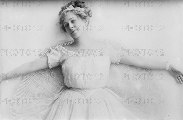 Pauline Chase, between c1910 and c1915. Creator: Bain News Service.