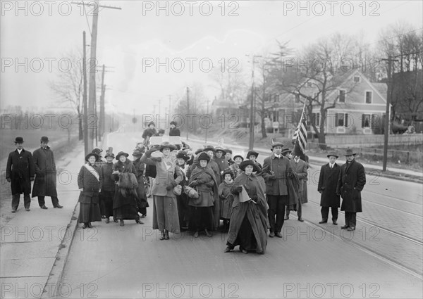 Rosalie Jones' Army [Suffragettes], between c1910 and c1915. Creator: Bain News Service.