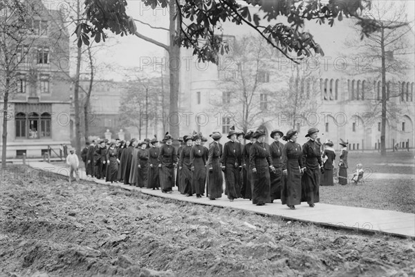 Procession of Deaconesses and Candidates, Cathedral, 1914. Creator: Bain News Service.