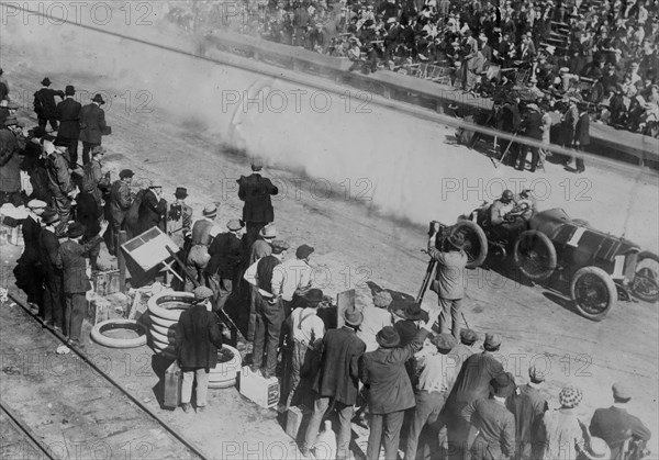 Starting Vanderbilt Cup Race, 1914. Creator: Bain News Service.