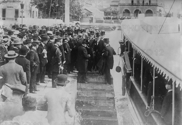 Roosevelt debarking, Rio Janeiro, 1913. Creator: Bain News Service.