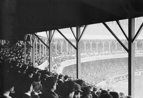 Game between Boston NL and New York NL at Polo Grounds (baseball), 1910. Creator: Bain News Service.