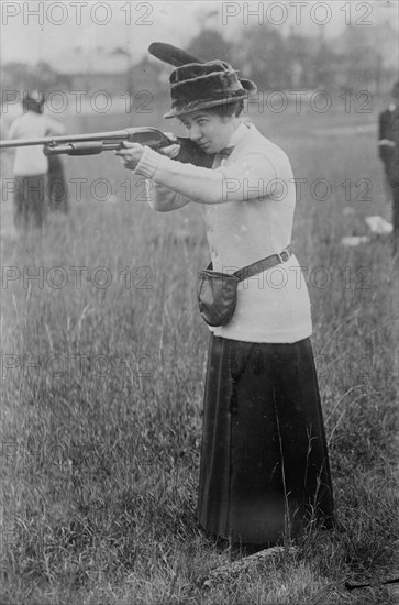 Harriet Hammond - Pres. Nemours Gun Club, between c1910 and c1915. Creator: Bain News Service.