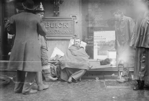 Fireman overcome -- subway fire, 1/6/15, 1915. Creator: Bain News Service.