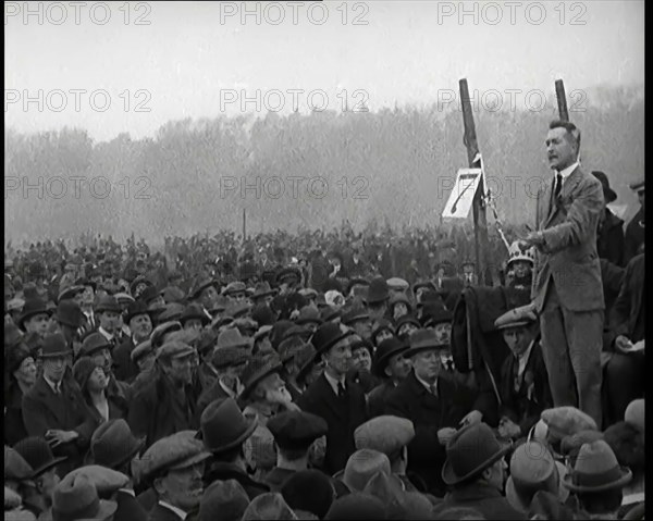 Male Citizen Giving a Speech in Favour of the General Strike, 1926. Creator: British Pathe Ltd.