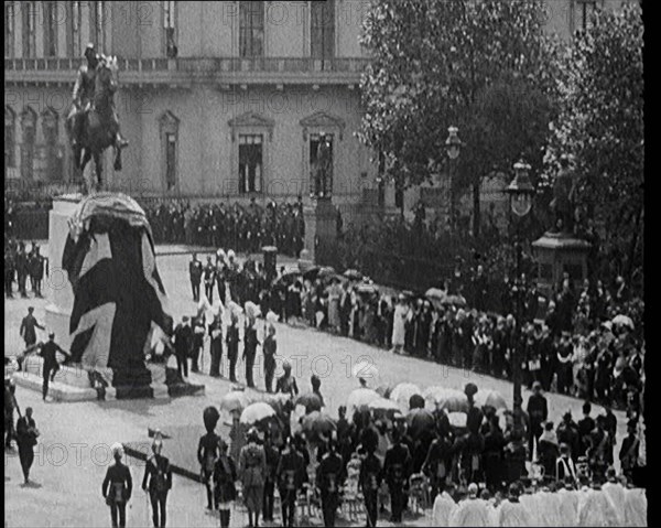 Crowds Gathering for the Unveiling of the Statue of King Edward VII, 1921. Creator: British Pathe Ltd.