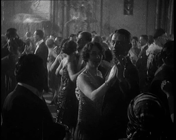 Couples Dancing in a Nightclub, 1924. Creator: British Pathe Ltd.