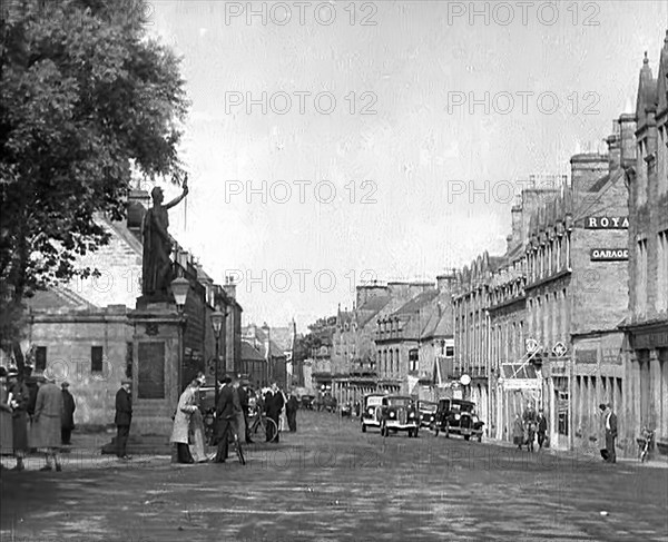 Civilians in a Street, 1940. Creator: British Pathe Ltd.