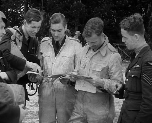 British Pilots Chatting, 1940. Creator: British Pathe Ltd.