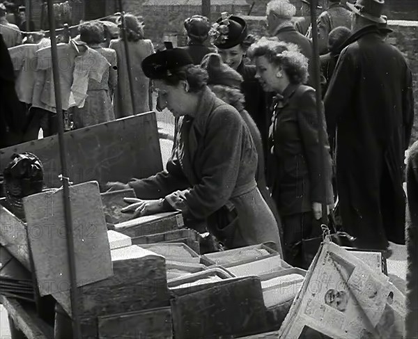 Women at a Market, 1942. Creator: British Pathe Ltd.