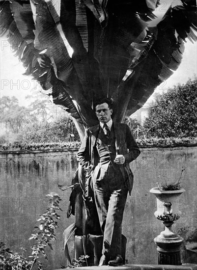 Vladimir Mayakovsky in Mexico, 1925. Creator: Modotti; Tina (1896-1942).