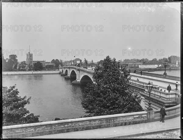 Putney Bridge, Putney, Wandsworth, Greater London Authority, 1905. Creator: William O Field.