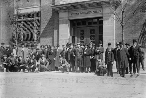 Strikers awaiting pay, 1912. Creator: Bain News Service.