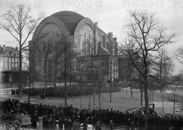 Reid Funeral, 1913. Creator: Bain News Service.