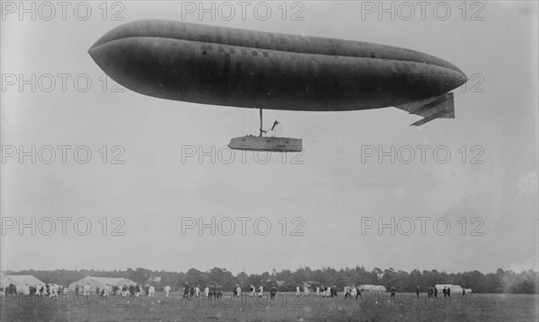 Astra Torres, Airship, between c1910 and c1915. Creator: Bain News Service.