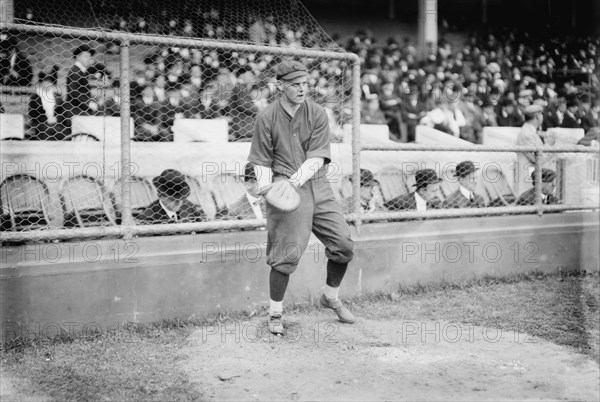 Earl Blackburn, Cincinnati NL (baseball), 1913. Creator: Bain News Service.