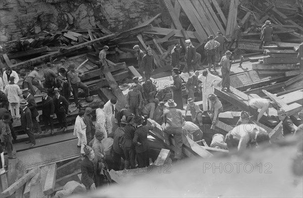 7th Ave. subway cave-in,1915. Creator: Bain News Service.