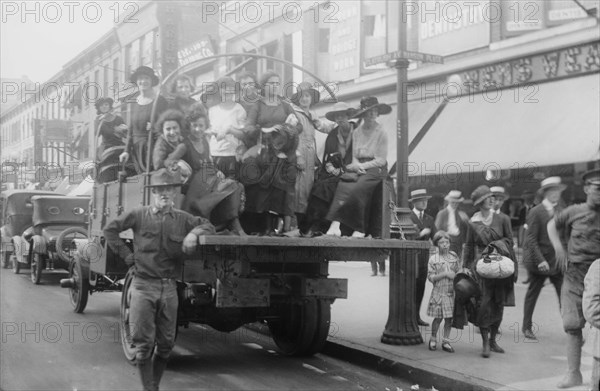 Brooklyn "rapid transit", between c1915 and c1920. Creator: Bain News Service.