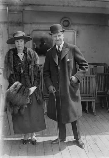 Charles Hamilton Sabin & wife Pauline Morton Sabin, between c1915 and c1920. Creator: Bain News Service.