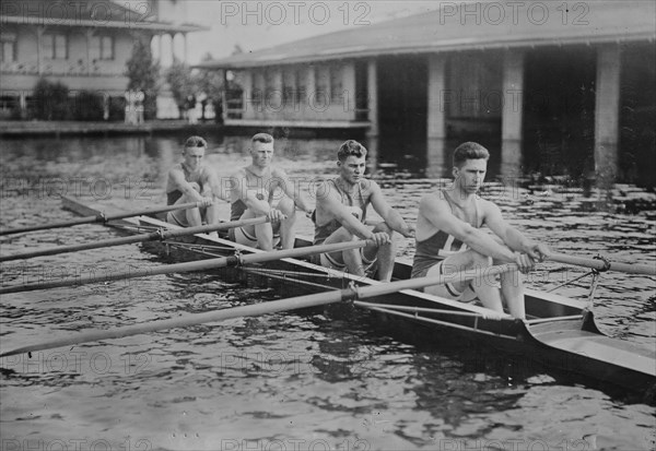 Duluth Boat Club Senior Quad, between c1915 and c1920. Creator: Bain News Service.