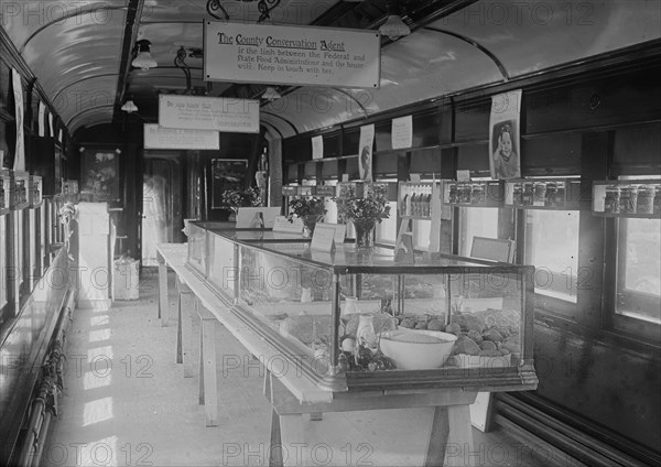 L.I.R.R. Food Train, 1918. Creator: Bain News Service.