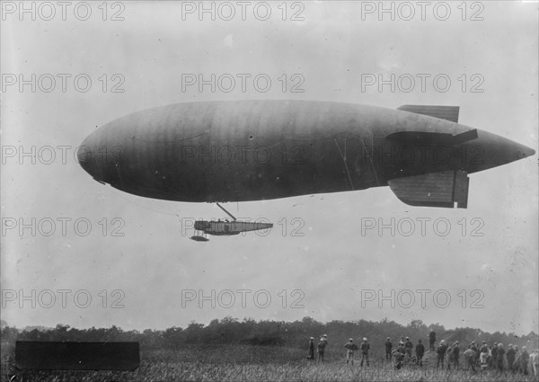 Goodyear dirigible, between c1915 and c1920. Creator: Bain News Service.