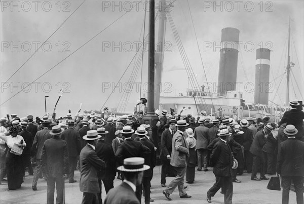 ST. PAUL sails, between c1910 and c1915. Creator: Bain News Service.