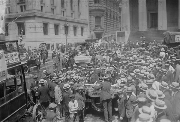 Chorus girls in Wall St., between c1915 and c1920. Creator: Bain News Service.