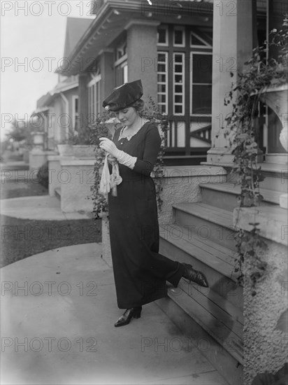 Evelyn Herbert, between c1915 and c1920. Creator: Bain News Service.