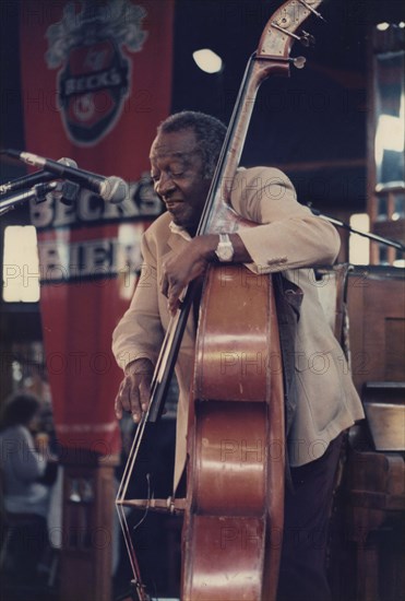 Milt Hinton, (Harlem Stampede), Edinburgh Jazz Festival, 1986. Creator: Brian Foskett.