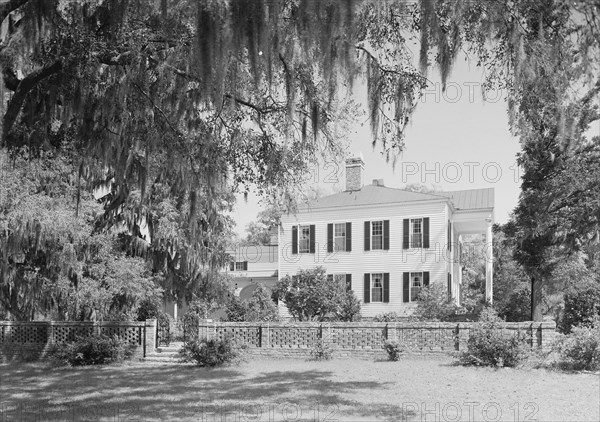 Radcliffe Cheston, Jr., Friendfield Plantation, residence in Georgetown, South Carolina, 1937. Creator: Gottscho-Schleisner, Inc.