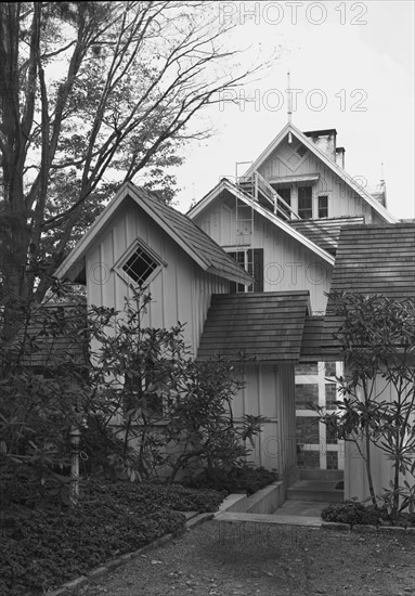 Childs Frick, residence in Roslyn, Long Island, New York, 1945. Creator: Gottscho-Schleisner, Inc.