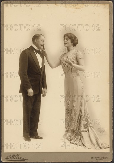 John Drew, Jr. and woman, negative 1885-1903; print 1903-1920. Creator: Napoleon Sarony.