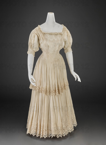 Dress, about 1906. Creator: Unknown.