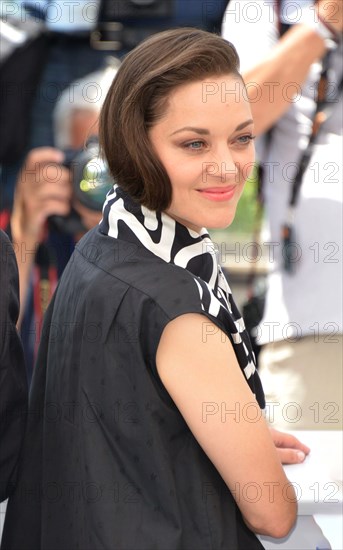 Photocall du film "Annette", Festival de Cannes 2021