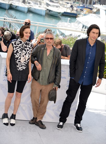 Photocall du film "Annette", Festival de Cannes 2021