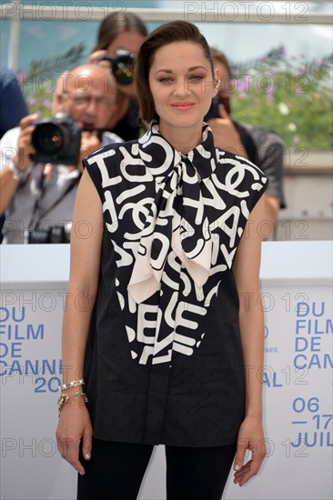 Photocall du film "Annette", Festival de Cannes 2021