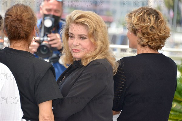 Photocall du film "De son vivant", Festival de Cannes 2021