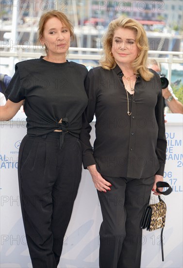 Photocall du film "De son vivant", Festival de Cannes 2021