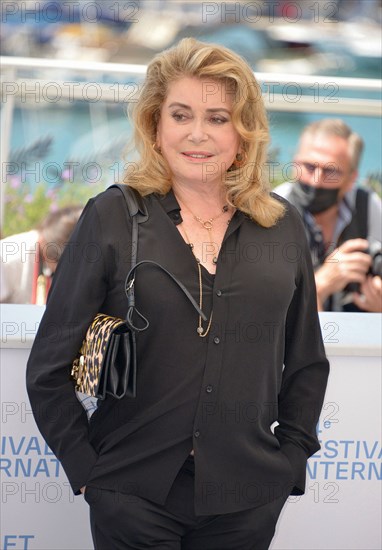 Photocall du film "De son vivant", Festival de Cannes 2021