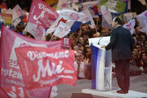 Meeting de François Hollande au Palais Omnisports de Paris Bercy