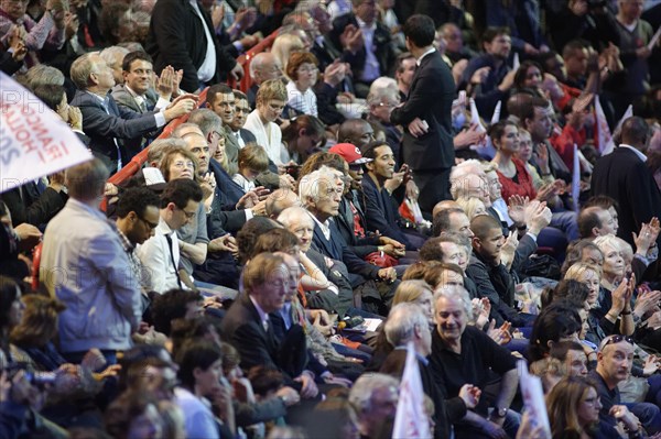 Meeting de François Hollande au Palais Omnisports de Paris Bercy