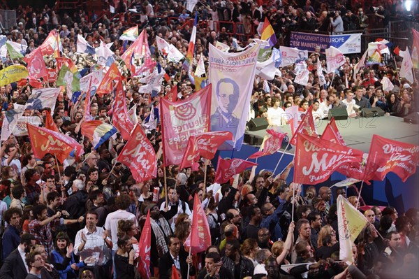 Meeting de François Hollande au Palais Omnisports de Paris Bercy