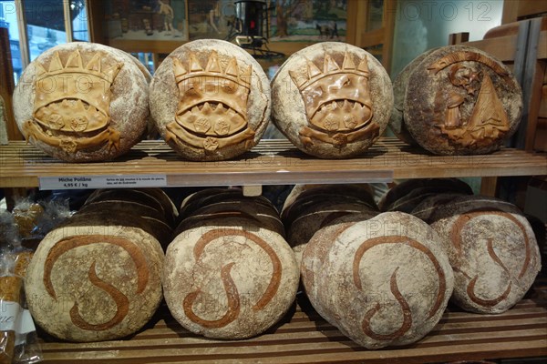Jan 2, 2018 - The trademark "P" on a round sourdough country bread referred to as a miche or pain Poilâne in Paris, France