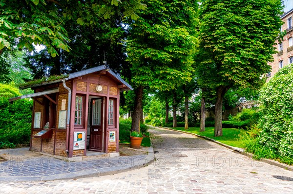 Père Lachaise Cemetery is the largest cemetery in the city of Paris