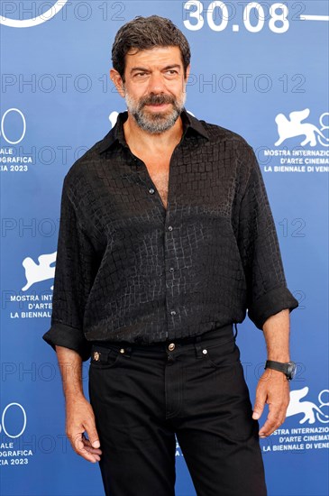 Pierfrancesco Favino beim Photocall zum Kinofilm 'Adagio' auf der Biennale di Venezia 2023 / 80. Internationale Filmfestspiele von Venedig im Palazzo del Casino. Venedig, 02.09.2023