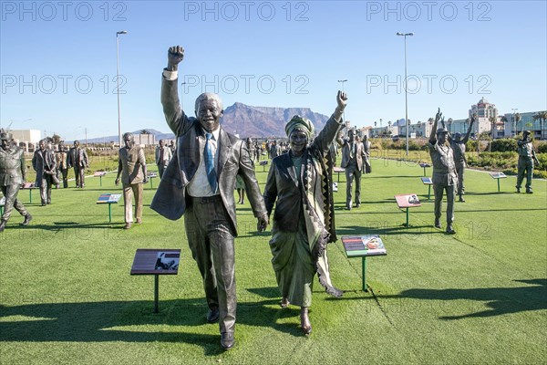 News Bilder des Tages 210524 -- CAPE TOWN, May 24, 2021 -- Bronze statues of Nelson Mandela and his wife Winnie Madikizela-Mandela are displayed at a tourist spot named The Long March to Freedom in Cape Town, South Africa, on May 23, 2021. The Long March to Freedom has life-size Bronze statues of 100 individuals who struggled for South Africa s freedom from the early 1700s to Freedom Day in April 1994.  SOUTH AFRICA-CAPE TOWN-FREEDOM-BRONZE STATUES LyvxTianran PUBLICATIONxNOTxINxCHN